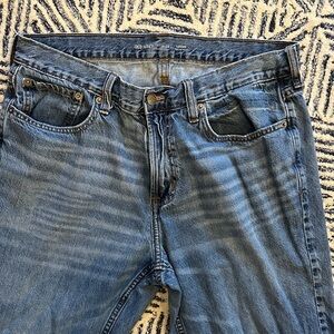 Old Navy Men's Relaxed Fit Denim Jeans - Loose, Built in Tough. Size 36x32